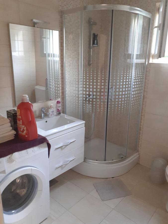 Apartman Nikki II Maranovici Ngoại thất bức ảnh